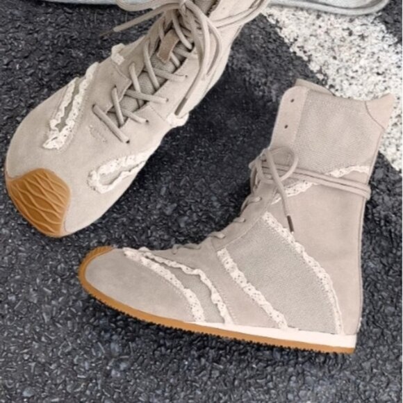 Ladies Shoes Lace up Boots - Picture 2 of 4